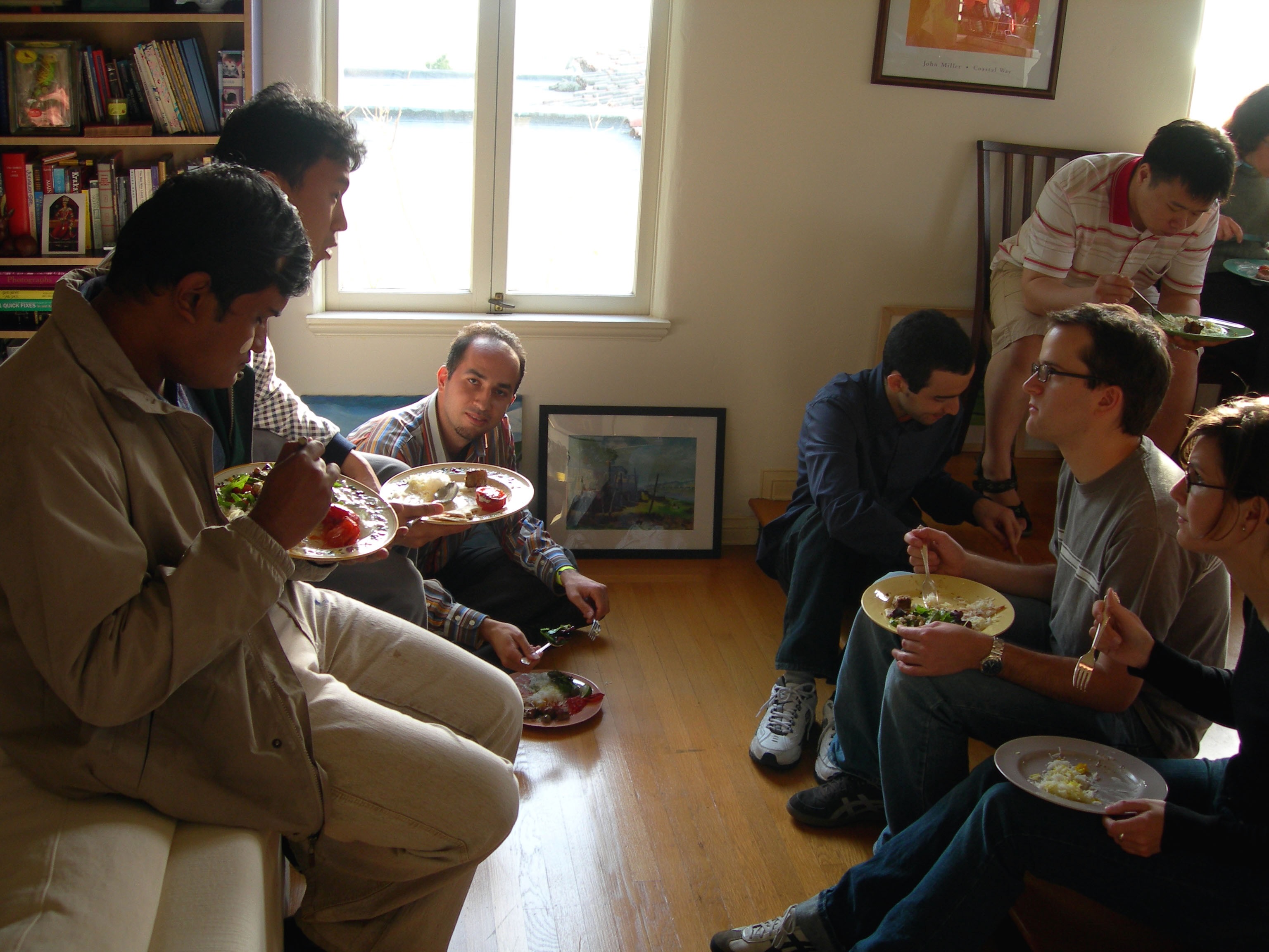 Students chatting and eating